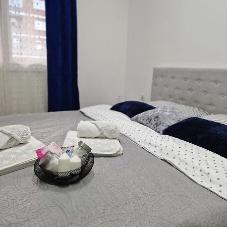 Apartman Astra Sremska Mitrovica Zewnętrze zdjęcie