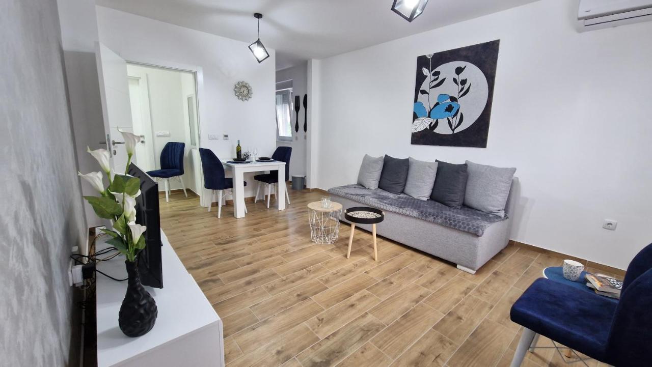 Apartman Astra Sremska Mitrovica Zewnętrze zdjęcie
