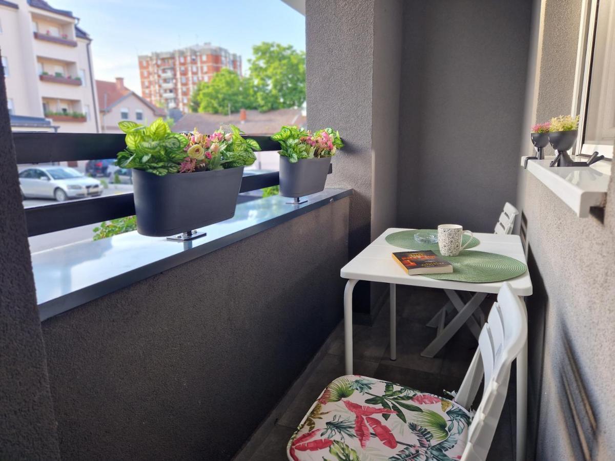 Apartman Astra Sremska Mitrovica Zewnętrze zdjęcie